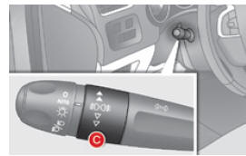 Modelo com luzes de nevoeiro dianteiras e traseiras