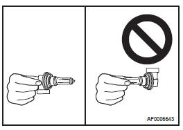 Luzes com curvatura [Sistema de iluminação Dianteira Adaptativa (AFS)] (para veículos equipados com faróis de descarga de alta intensidade)